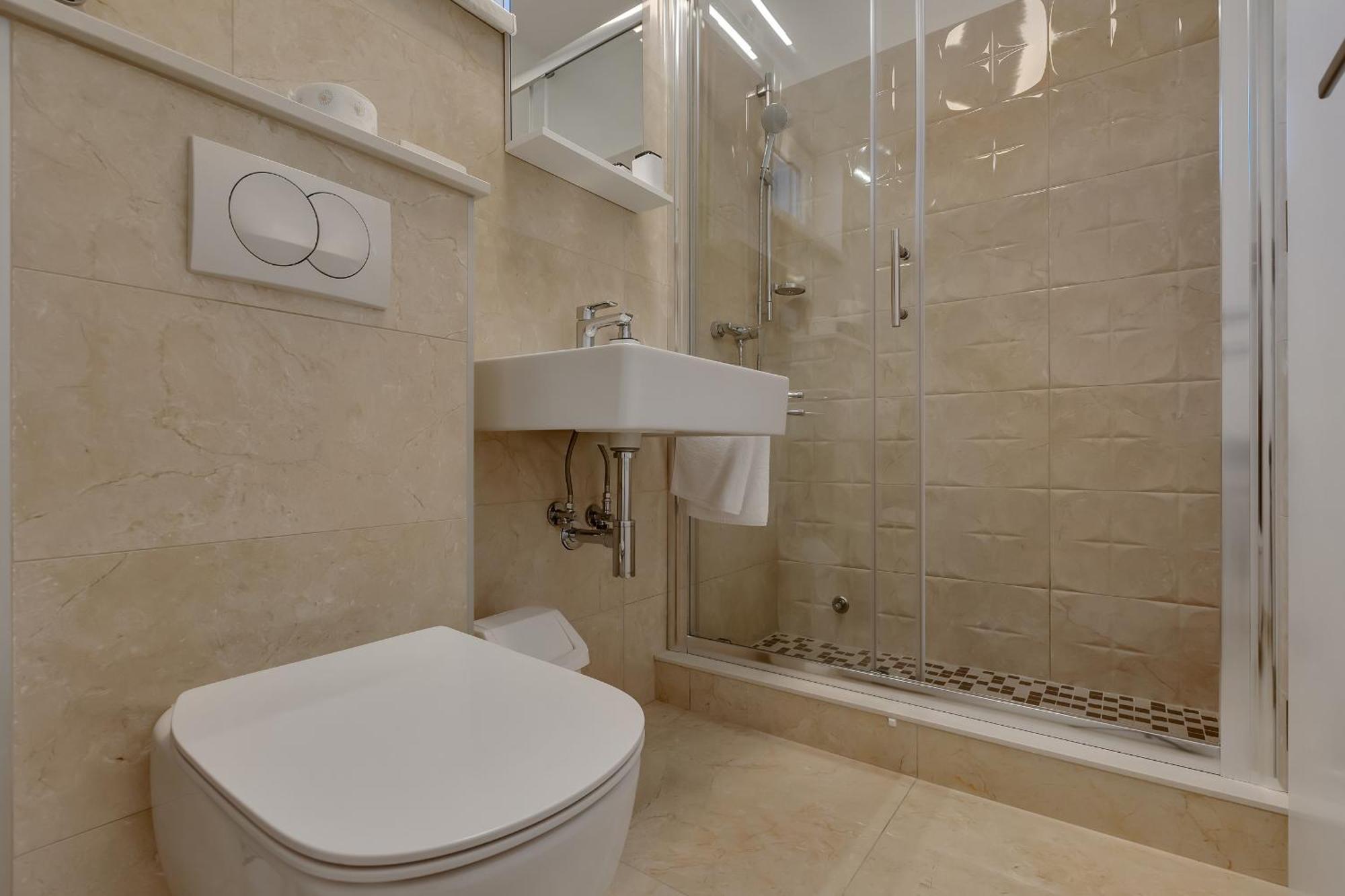 Golden Horizon Retreat Apartment Подгора Екстериор снимка