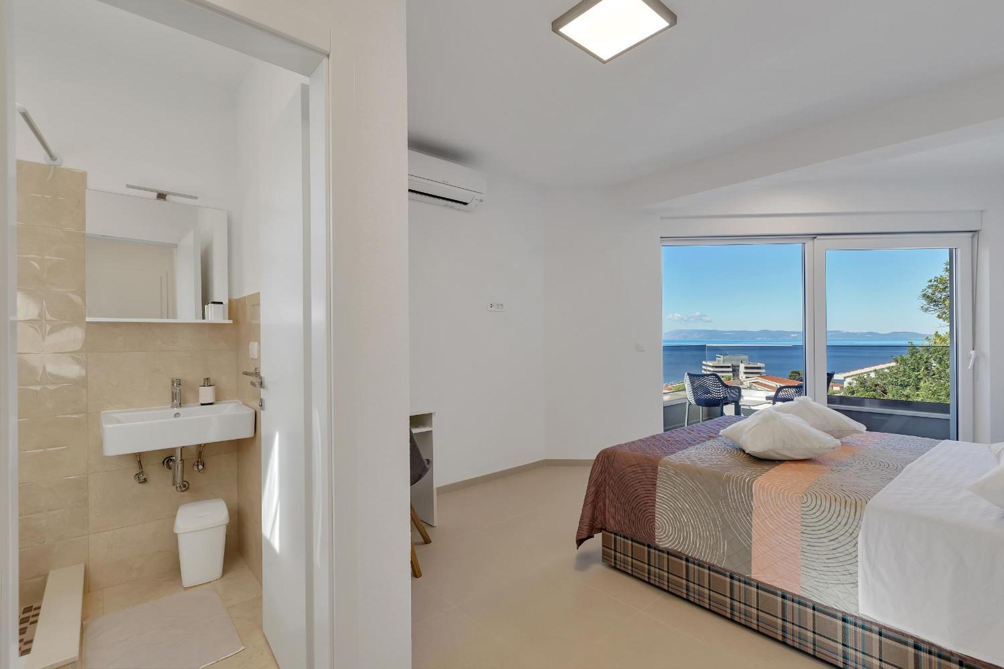Golden Horizon Retreat Apartment Подгора Екстериор снимка