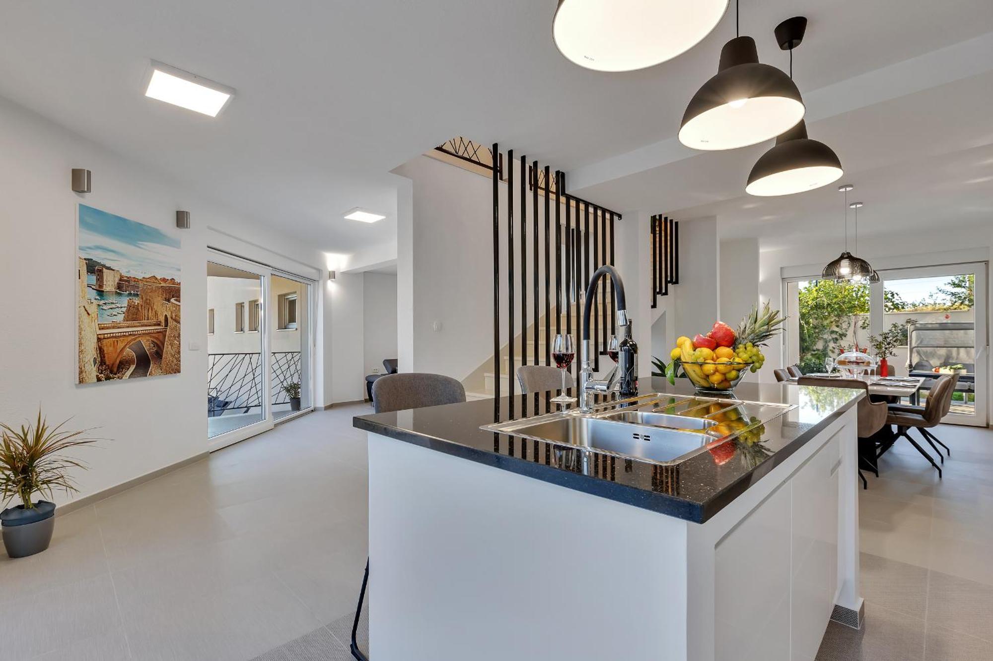 Golden Horizon Retreat Apartment Подгора Екстериор снимка