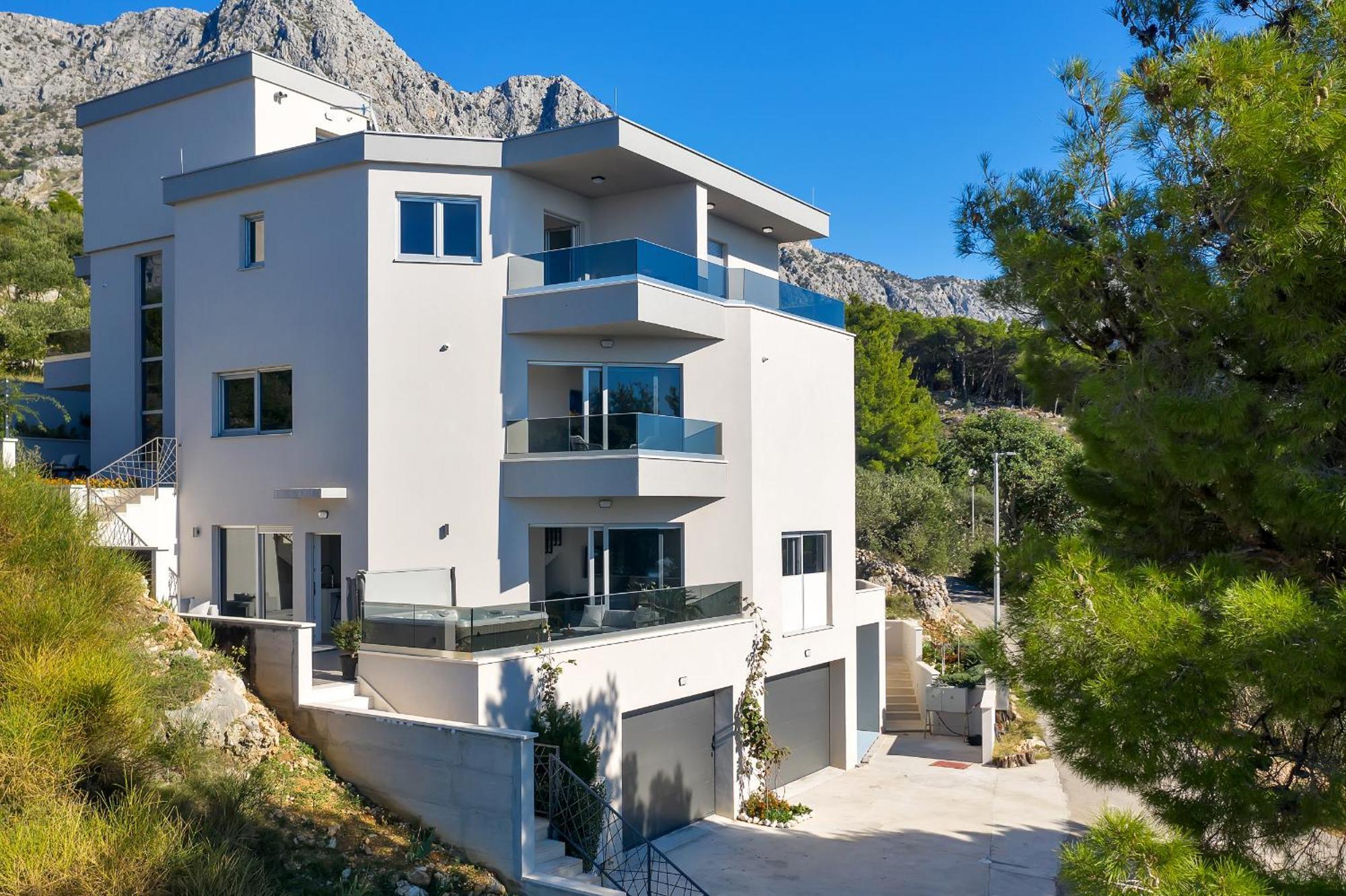 Golden Horizon Retreat Apartment Подгора Екстериор снимка