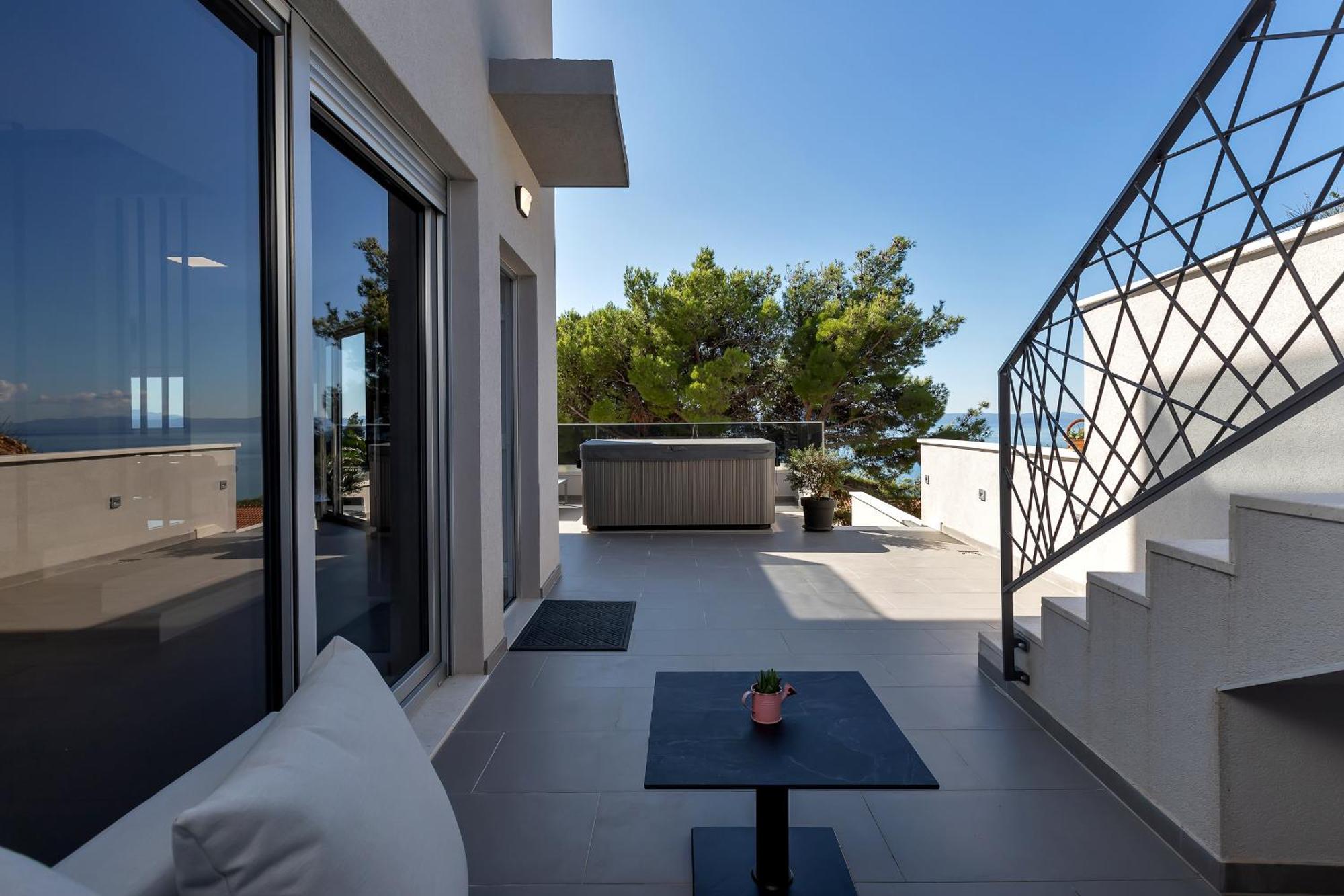 Golden Horizon Retreat Apartment Подгора Екстериор снимка