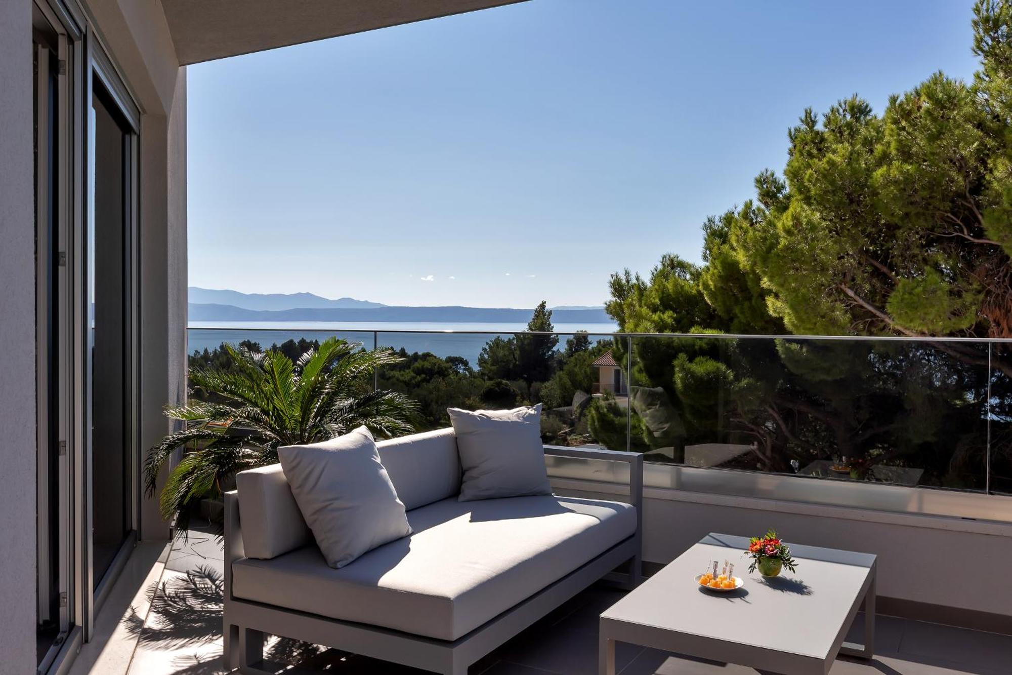 Golden Horizon Retreat Apartment Подгора Екстериор снимка