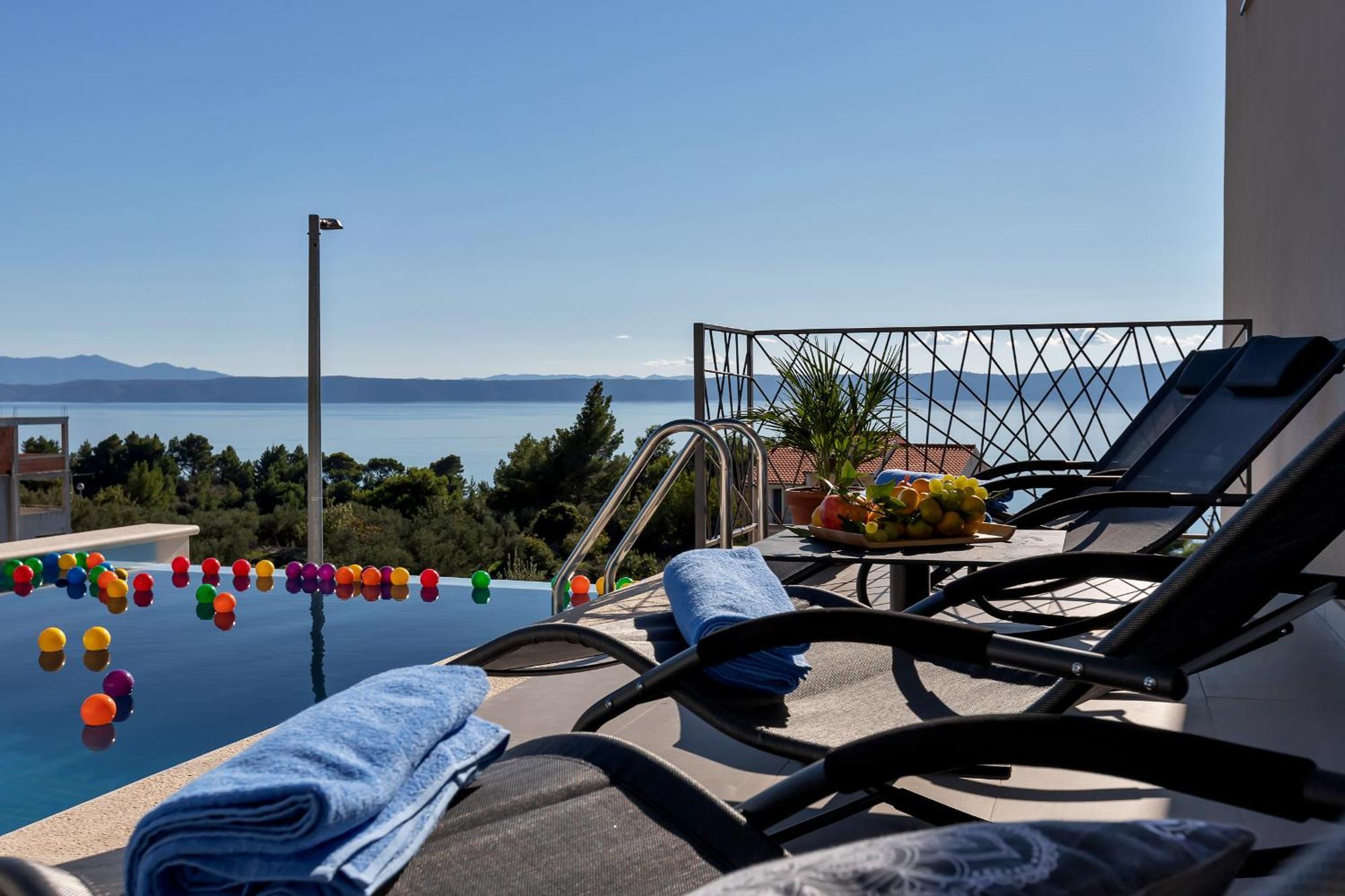 Golden Horizon Retreat Apartment Подгора Екстериор снимка